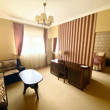 Przy Debach Hotel Stargard Szczeciński Екстериор снимка